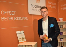 Wilco ter Hove van Poorthuis Packaging met de nieuwe kilo emmer.